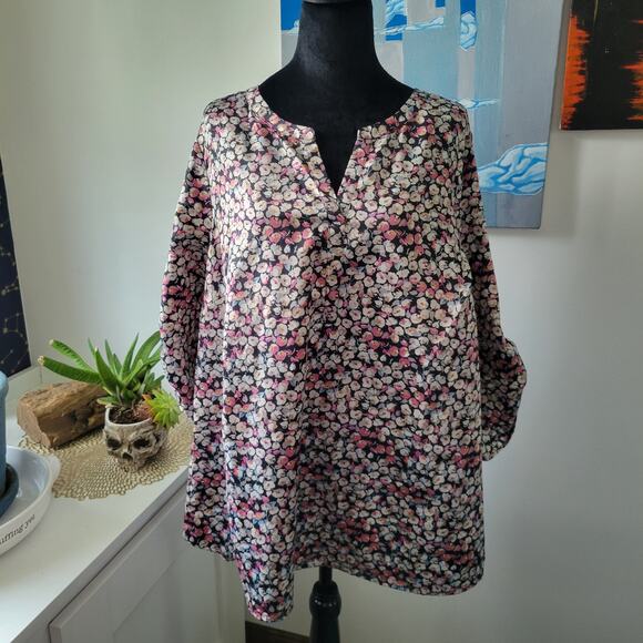 Daniel Rainn Floral Split Neck Tunic Blouse 1X – High Low Hem, Roll Tab Sleeves - Picture 2 of 12